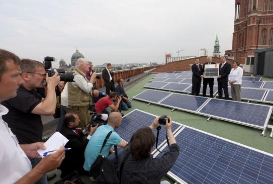 Press event on the roof of the "Rotes Rathaus"