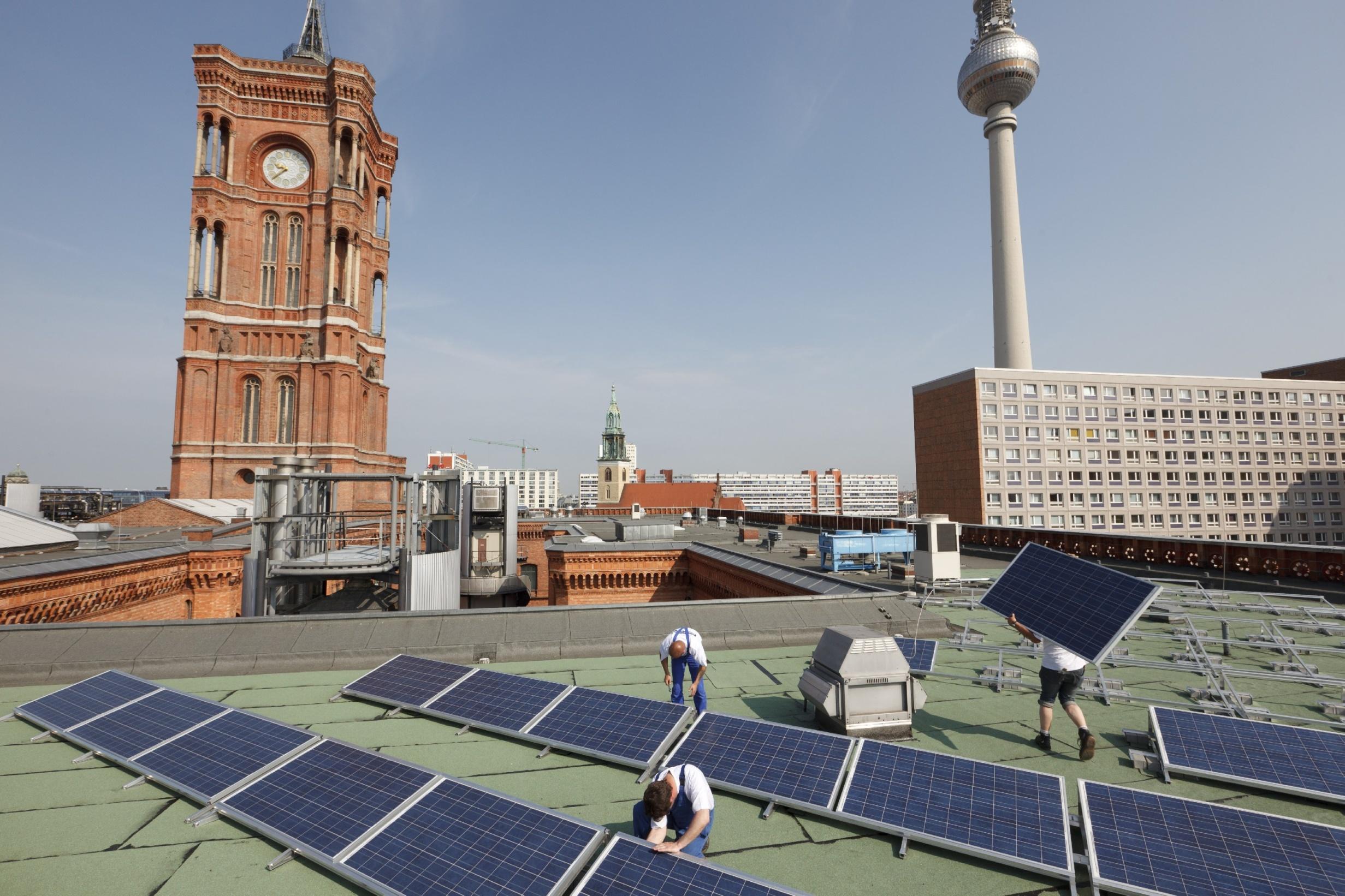 Installation of a PV plant on the City Hall of Berlin
